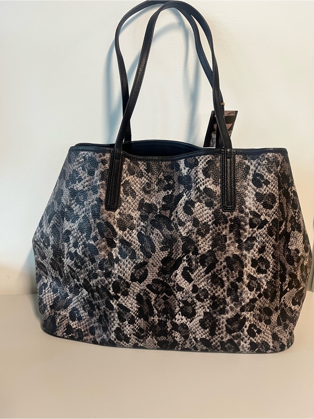 MCM Animal Print Tote Bag with Black Trim - Picture 3 of 6